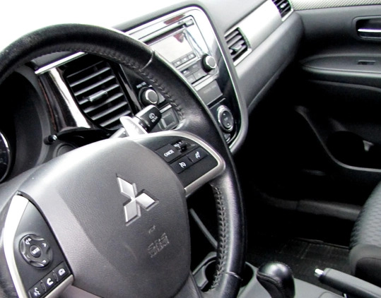 Mitsubishi Outlander cena 48999 przebieg: 257649, rok produkcji 2013 z Mikołajki małe 191